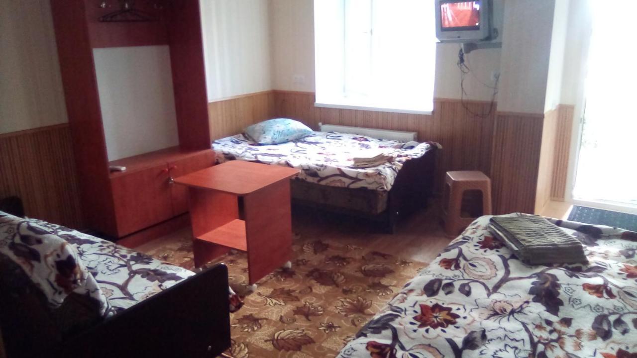 1-Я Слободская, 17А, Угол Проспекта Центрального, 3 Дивана, Wi-Fi, Отдельный Вход. Mykolaiv Exterior foto